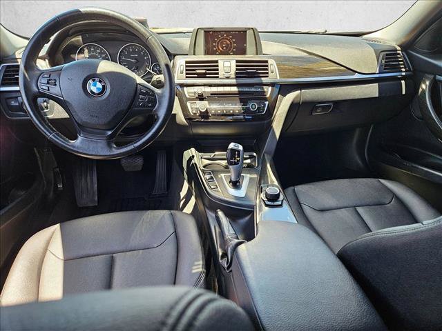 Used 2017 BMW 320i Sedan RWD image 17
