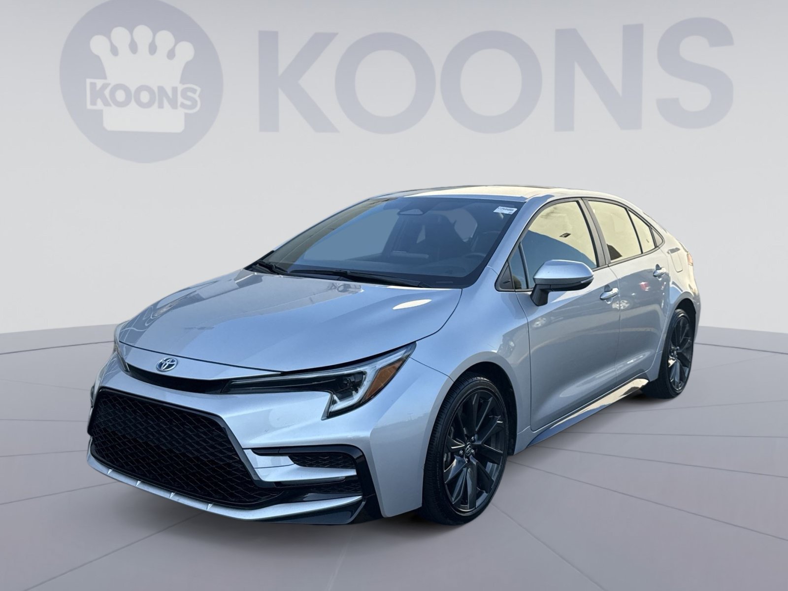 Used 2025 Toyota Corolla SE FWD image 1
