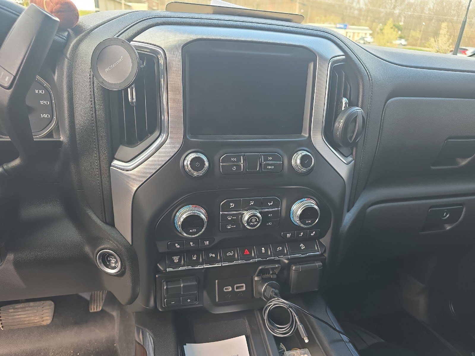 Used 2022 GMC Sierra 2500 SLT w/ SLT Premium Package AWD/4WD image 9