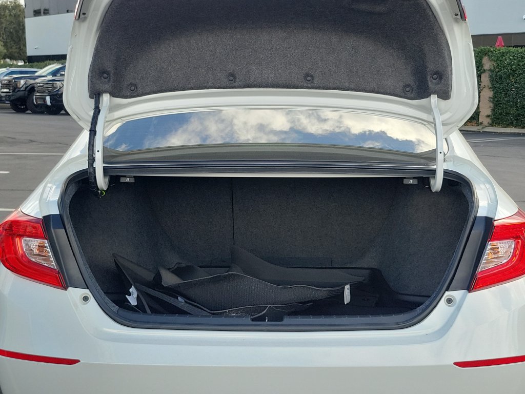 Used 2019 Honda Accord EX image 10
