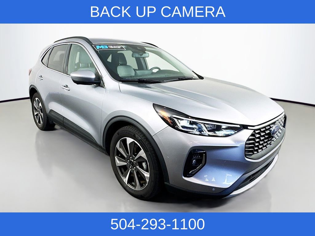Used 2023 Ford Escape Platinum FWD image 4