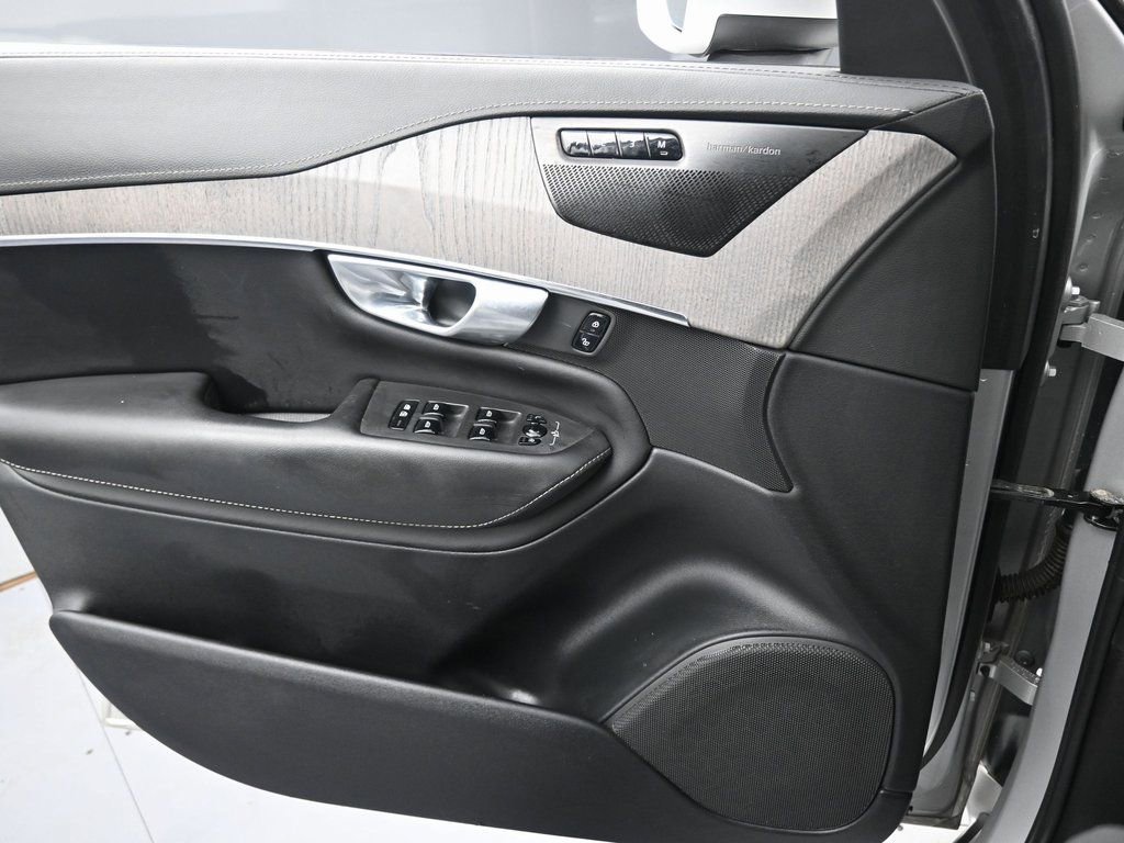 Used 2022 Volvo XC90 T8 Inscription image 24