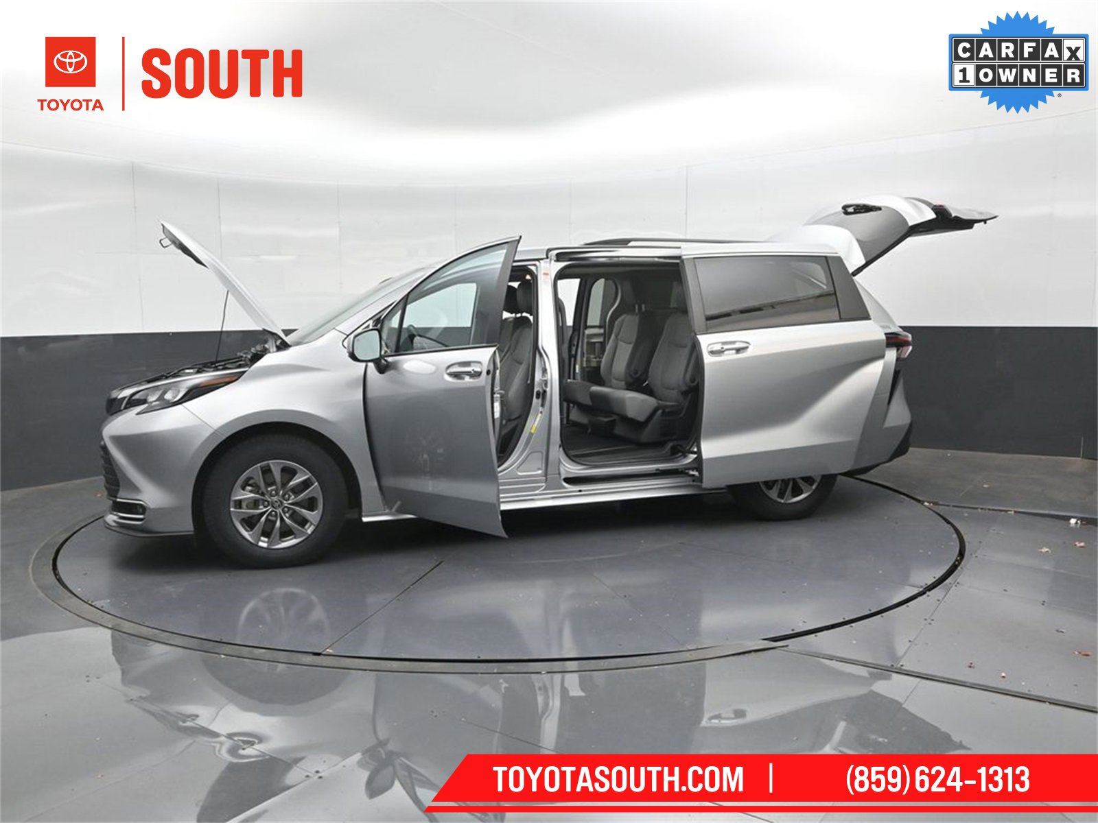 Used 2024 Toyota Sienna XLE image 48
