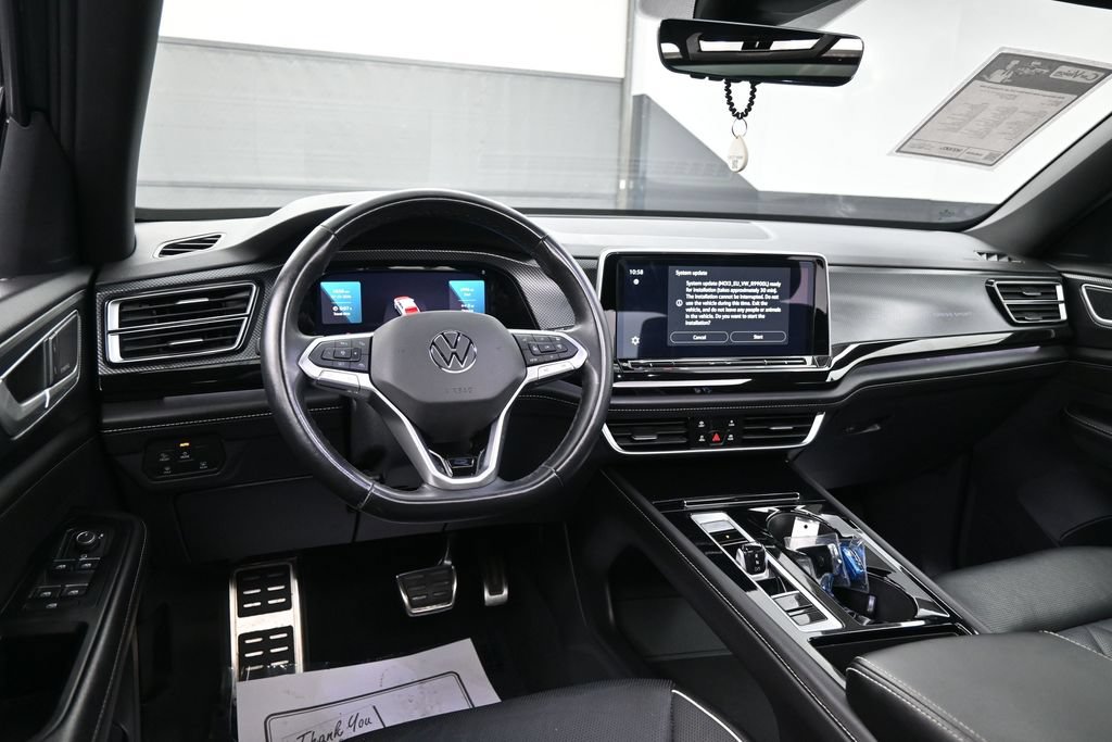 Used 2025 Volkswagen Atlas Cross Sport SEL Premium R-Line AWD/4WD image 25
