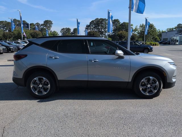 Used 2023 Chevrolet Blazer LT w/ Convenience Package FWD video 2