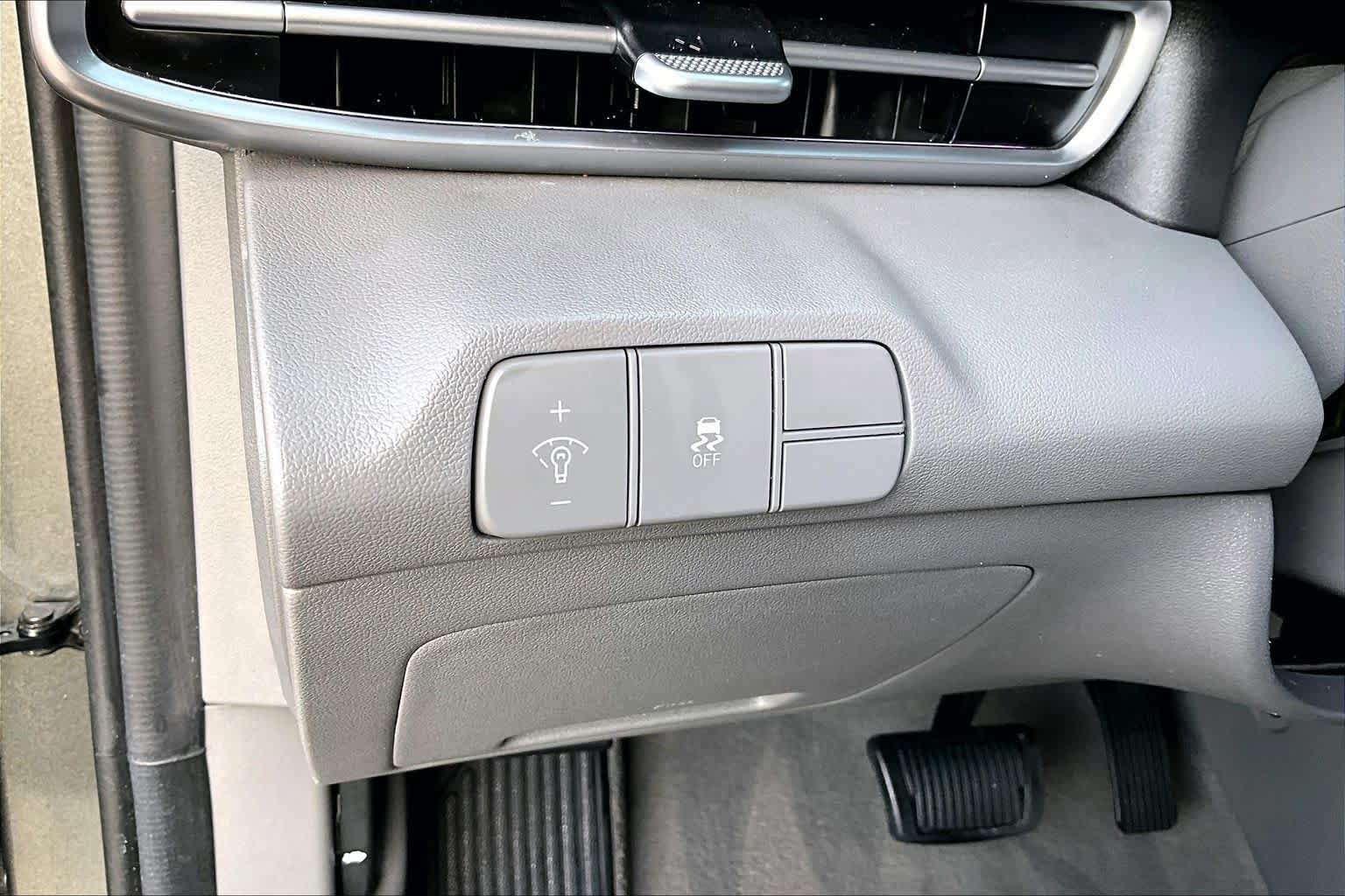 Used 2024 Hyundai Elantra SEL FWD image 36