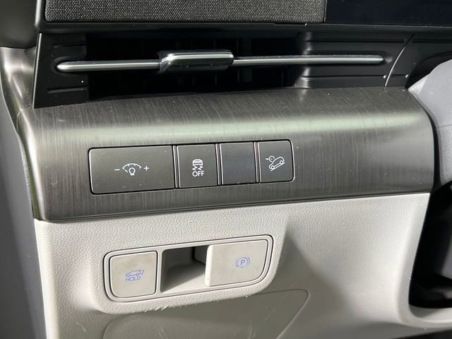 Used 2024 Hyundai Kona Limited image 22