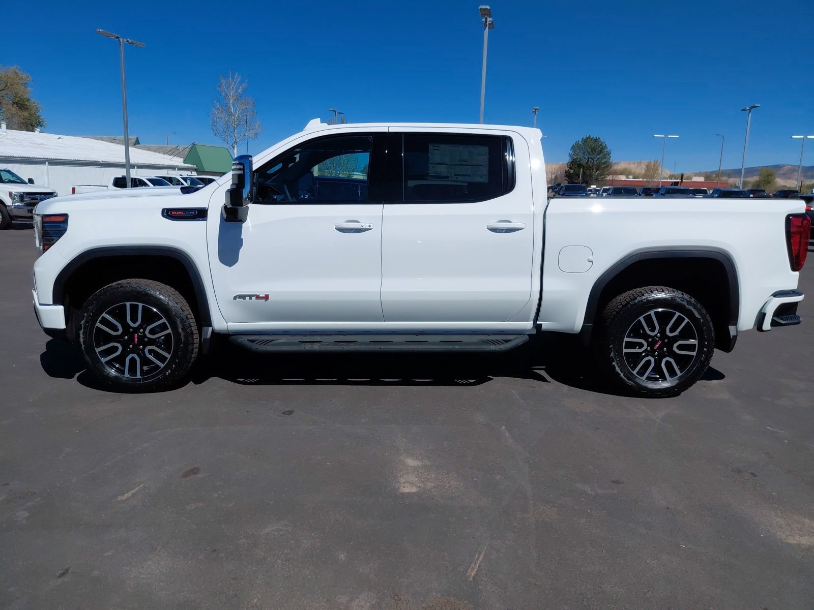 New 2026 GMC Sierra 1500 AT4 w/ AT4 Premium Package AWD/4WD image 11