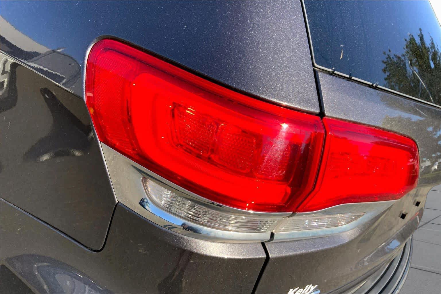 Used 2019 Jeep Grand Cherokee Limited AWD/4WD image 29