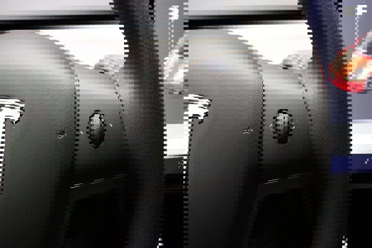 Used 2020 Tesla Model 3 Long Range image 39