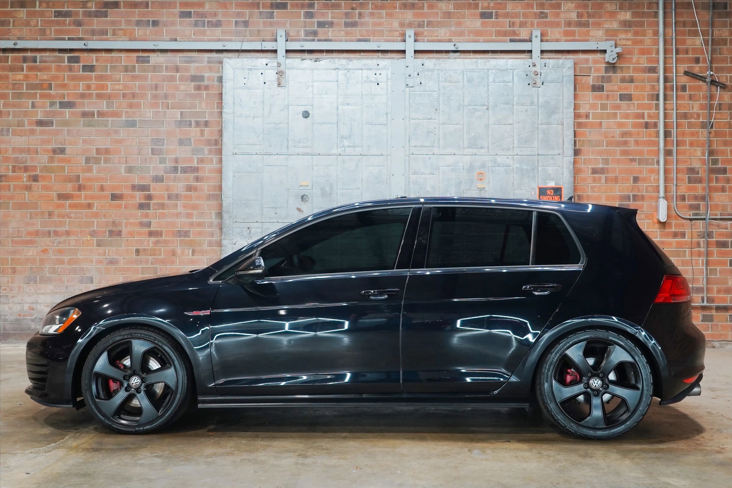 Used 2017 Volkswagen GTI S FWD image 1