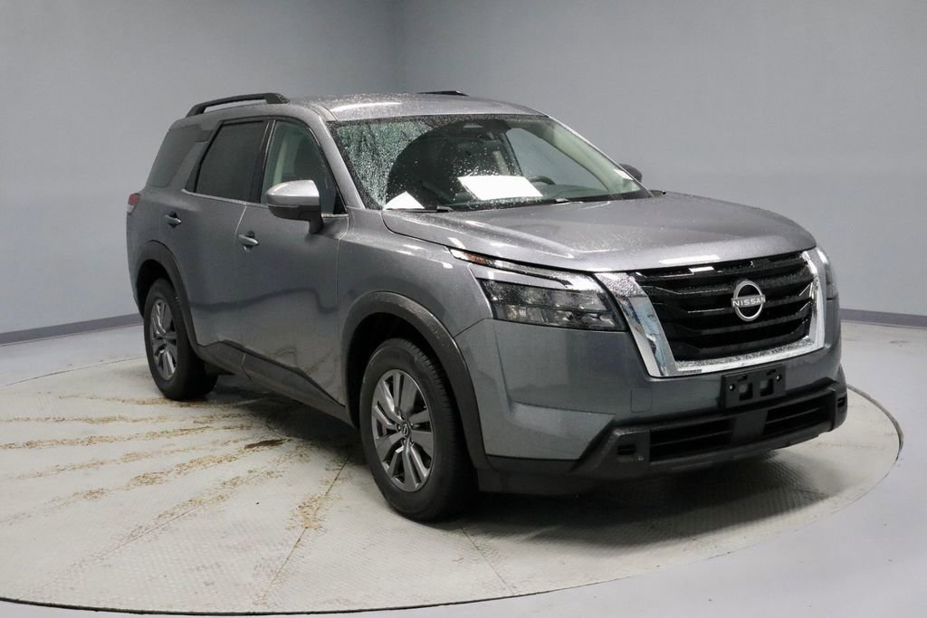 Certified 2025 Nissan Pathfinder SV