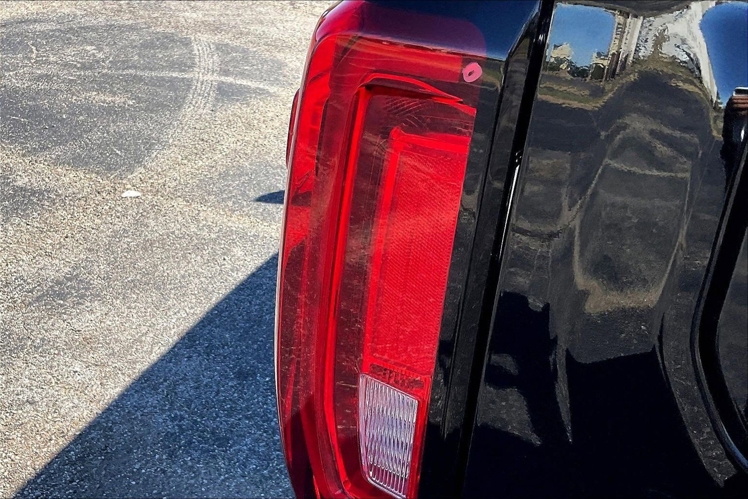 Used 2019 GMC Sierra 1500 AT4 w/ AT4 Premium Package image 24