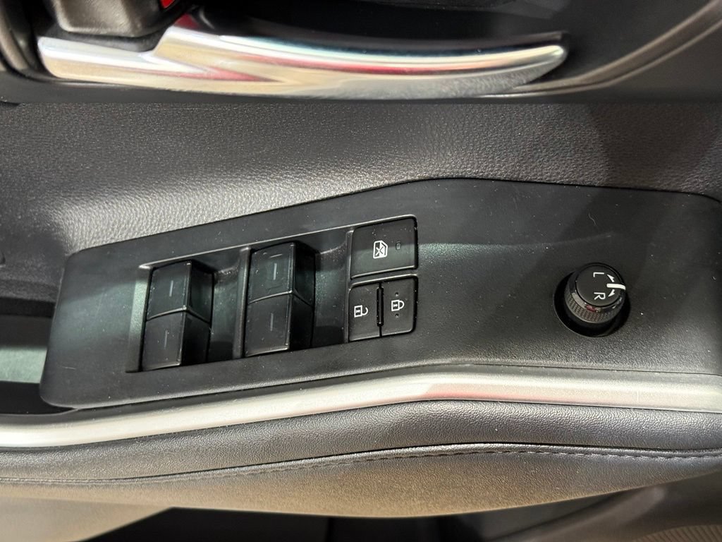 Certified 2024 Toyota Highlander XLE AWD/4WD image 16