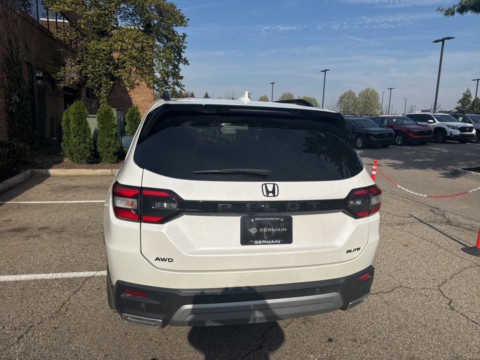 Used 2024 Honda Pilot Elite image 9