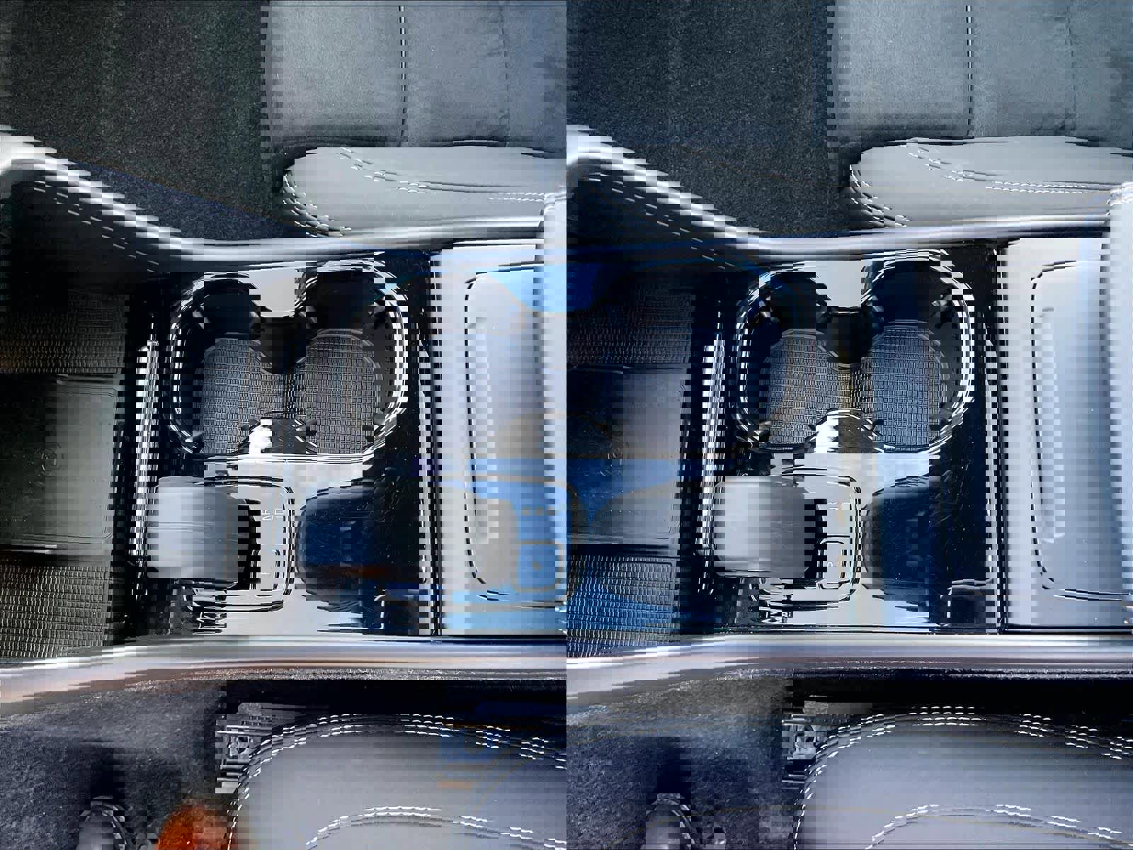 Used 2023 Volvo C40 P8 Recharge Plus image 19