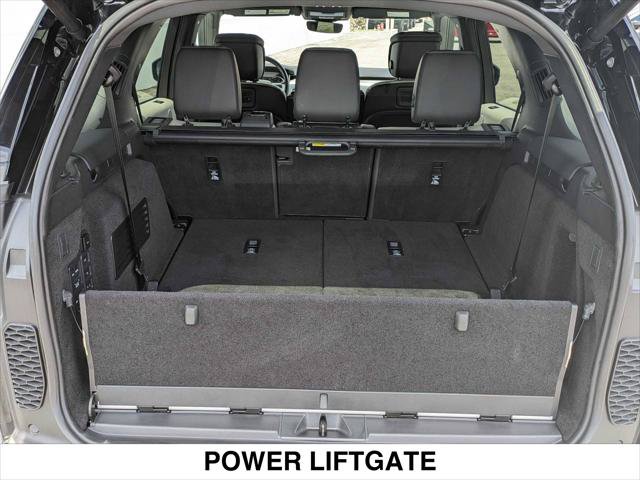 Used 2023 Land Rover Discovery HSE R-Dynamic AWD/4WD image 29