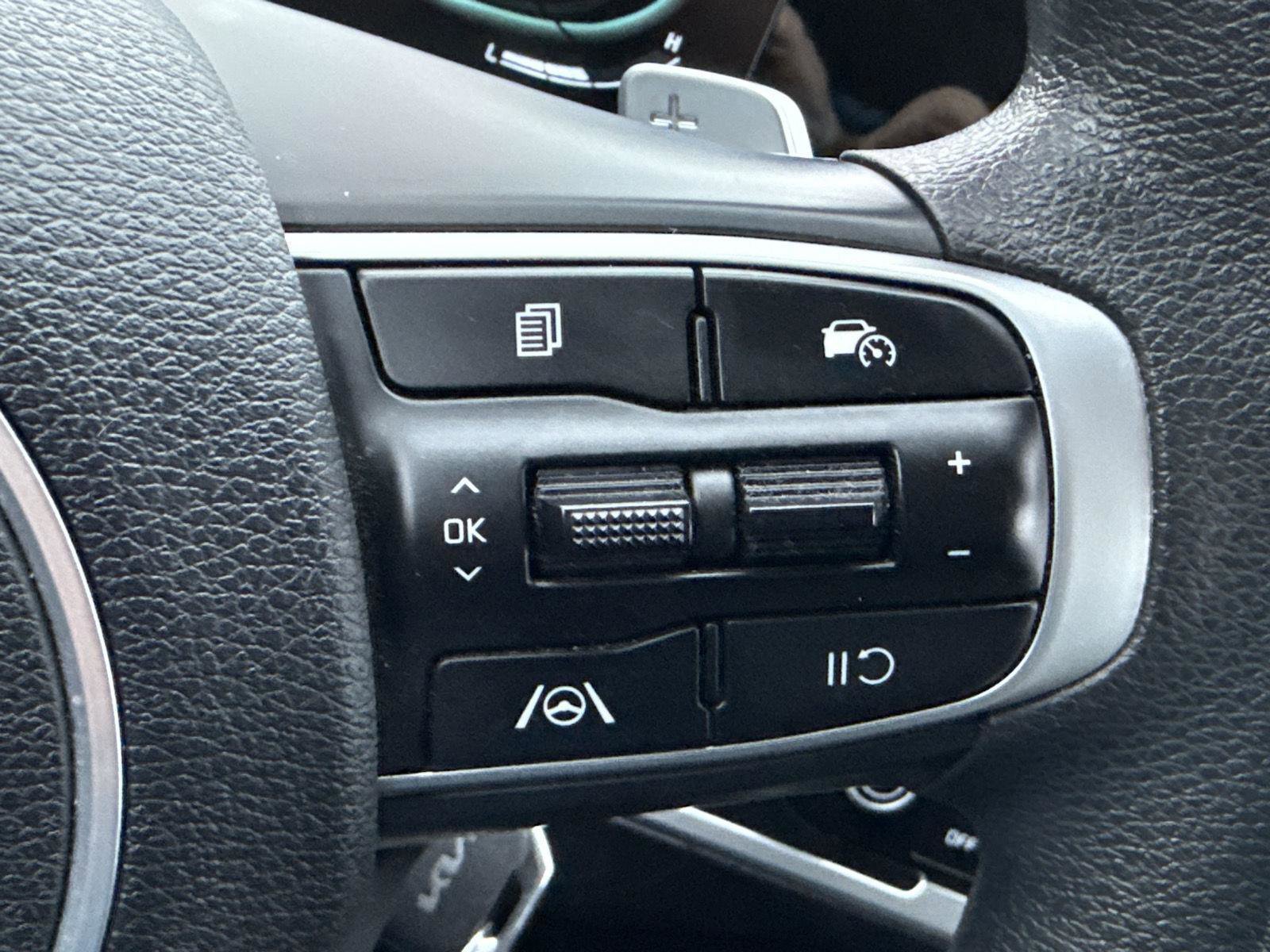 Used 2023 Kia Sportage LX AWD/4WD image 18