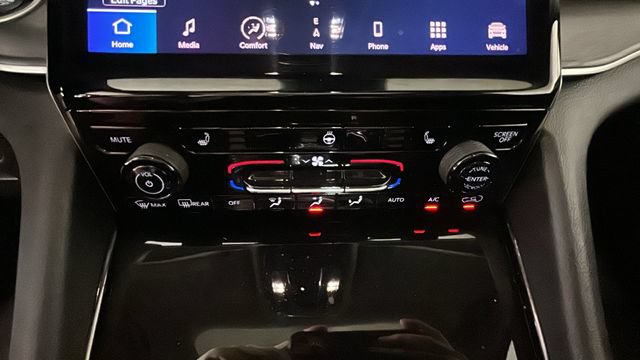 Used 2023 Jeep Grand Cherokee 4WD 4xe image 22