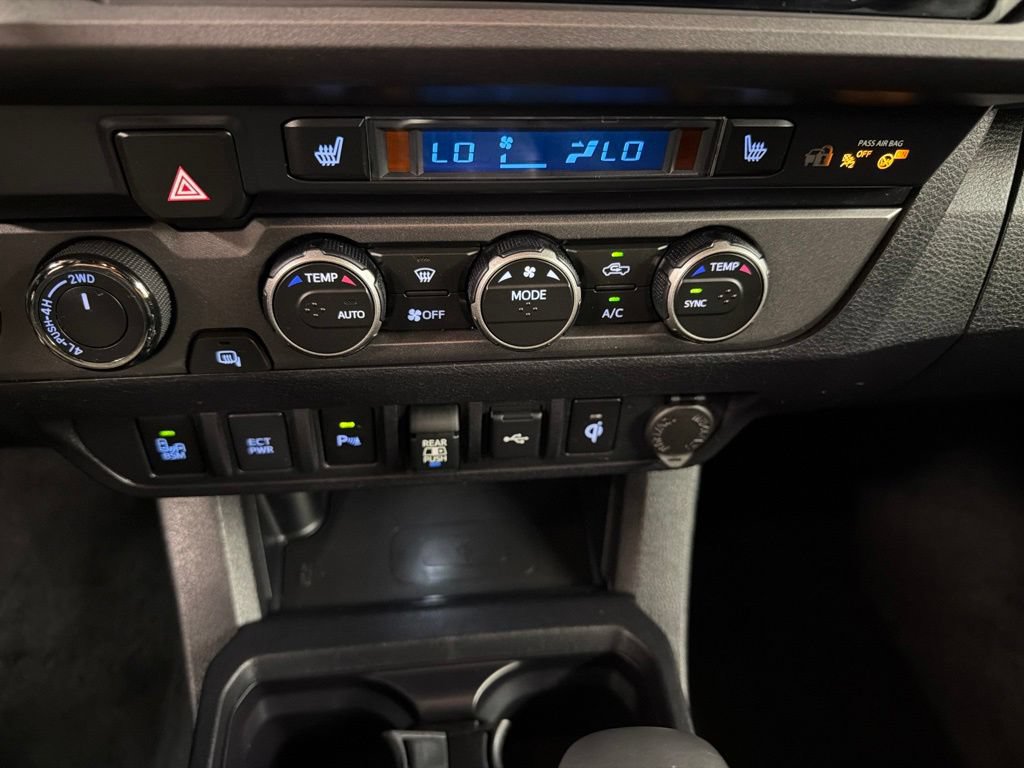 Used 2022 Toyota Tacoma TRD Off-Road w/ TRD Premium Off Road Package AWD/4WD image 14