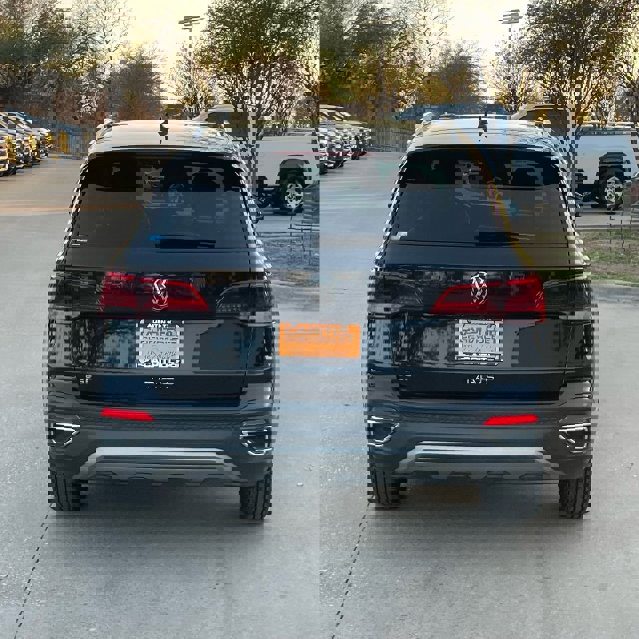 Used 2024 Volkswagen Taos SE image 6