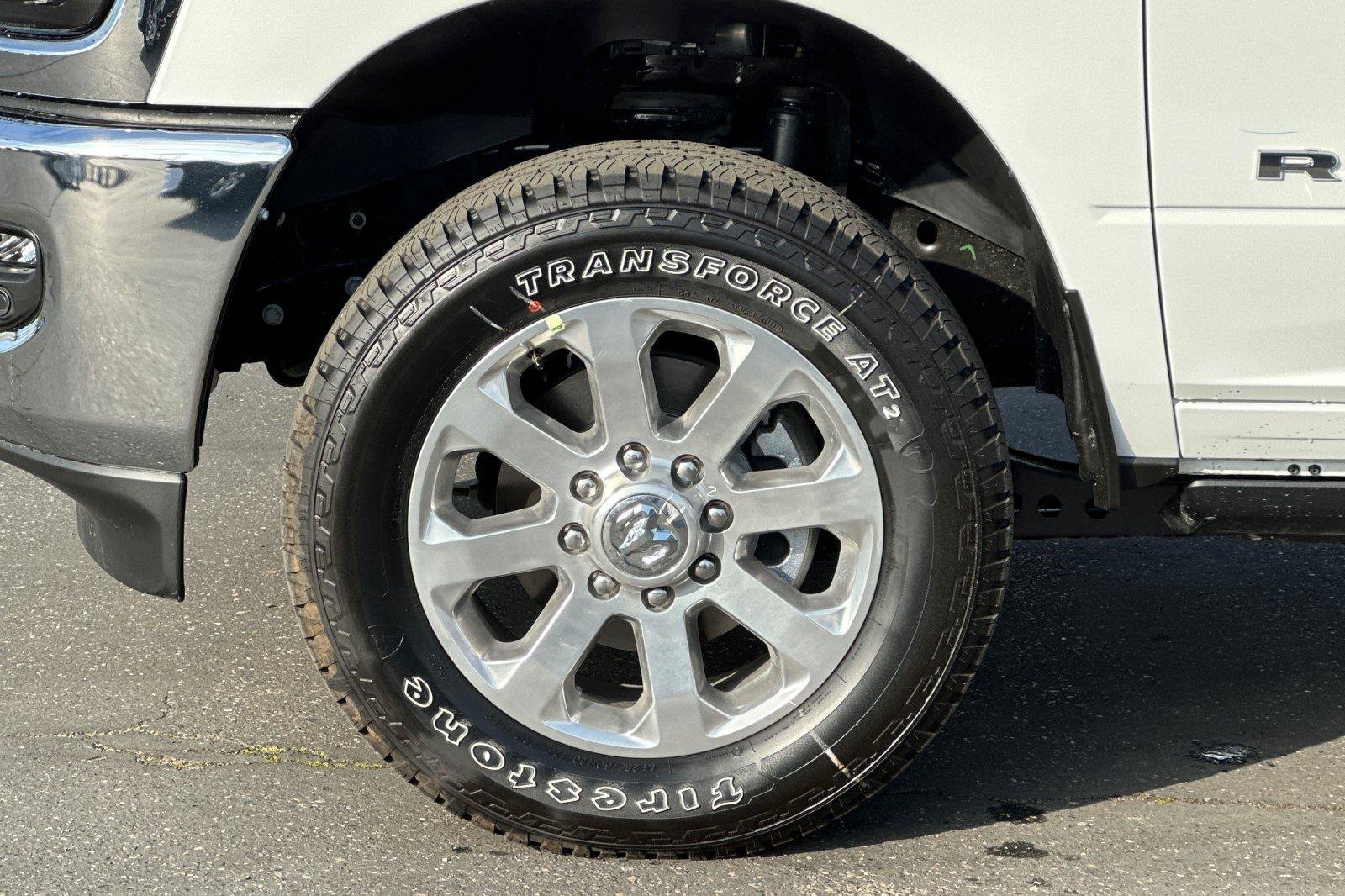 New 2026 RAM 3500 Laramie AWD/4WD image 24