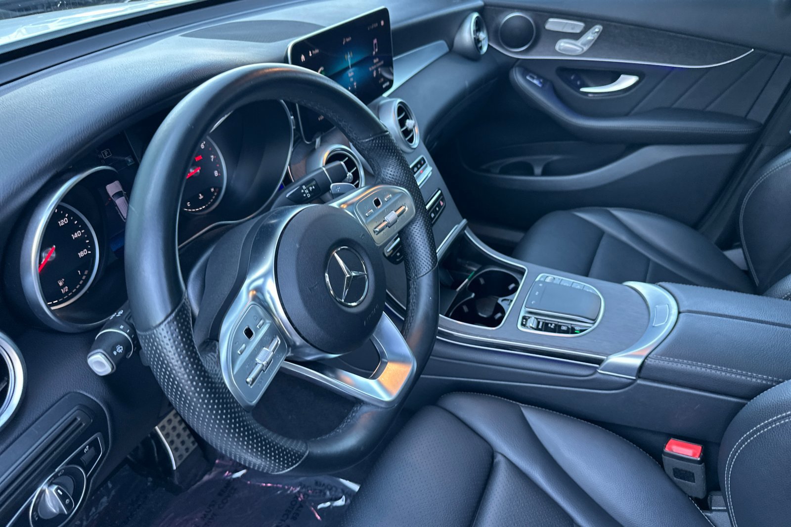 Used 2022 Mercedes-Benz GLC 300 4MATIC image 10