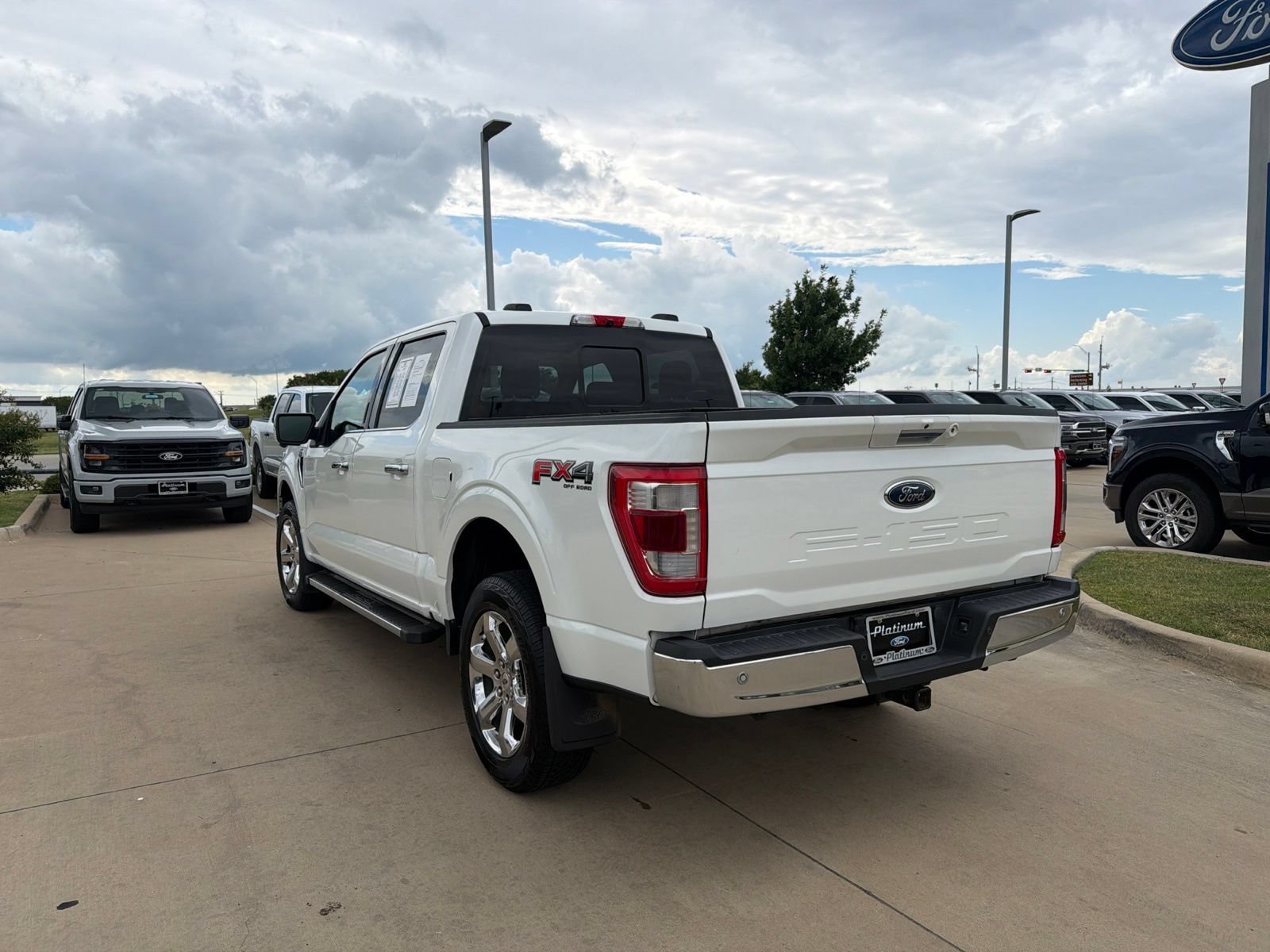 Used 2021 Ford F150 Lariat AWD/4WD image 3