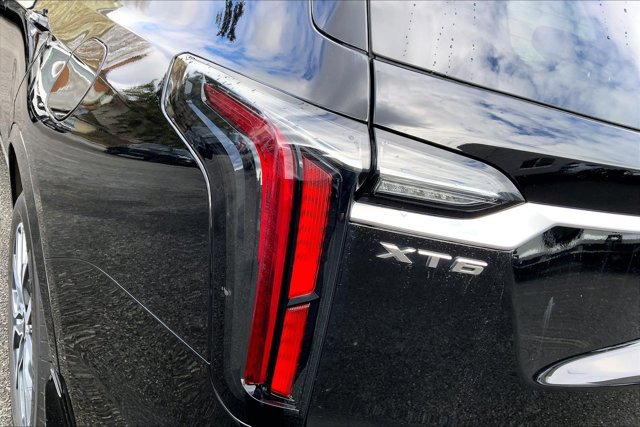 Used 2022 Cadillac XT6 Sport w/ Platinum Package AWD/4WD image 30
