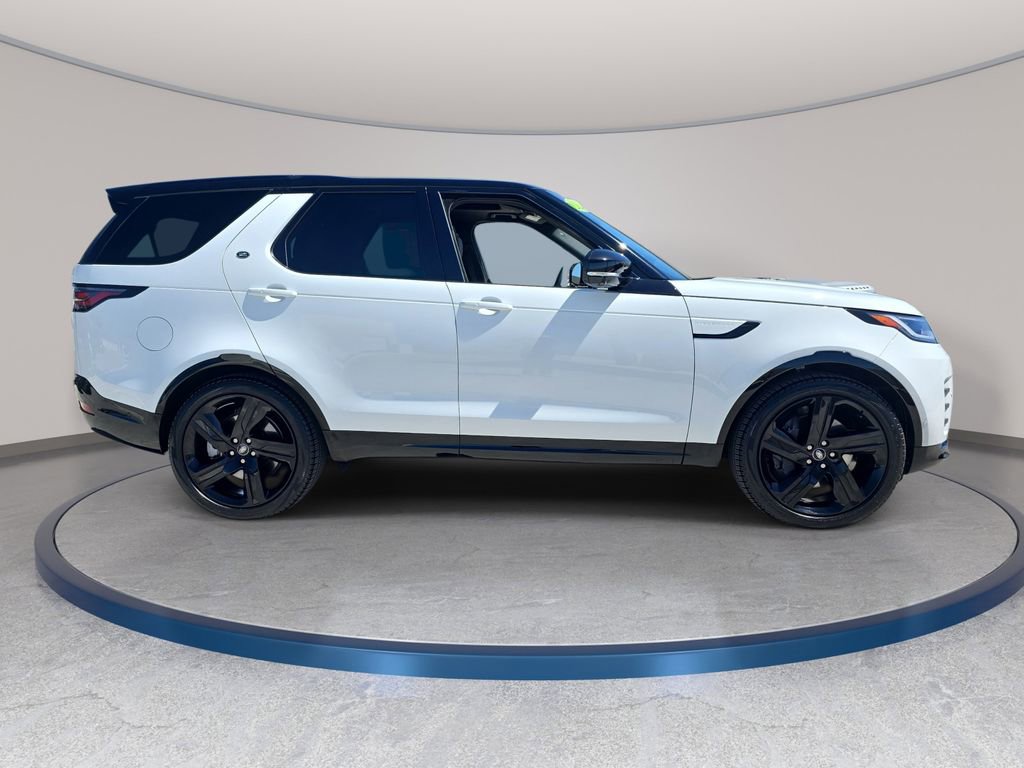Certified 2023 Land Rover Discovery HSE R-Dynamic image 4