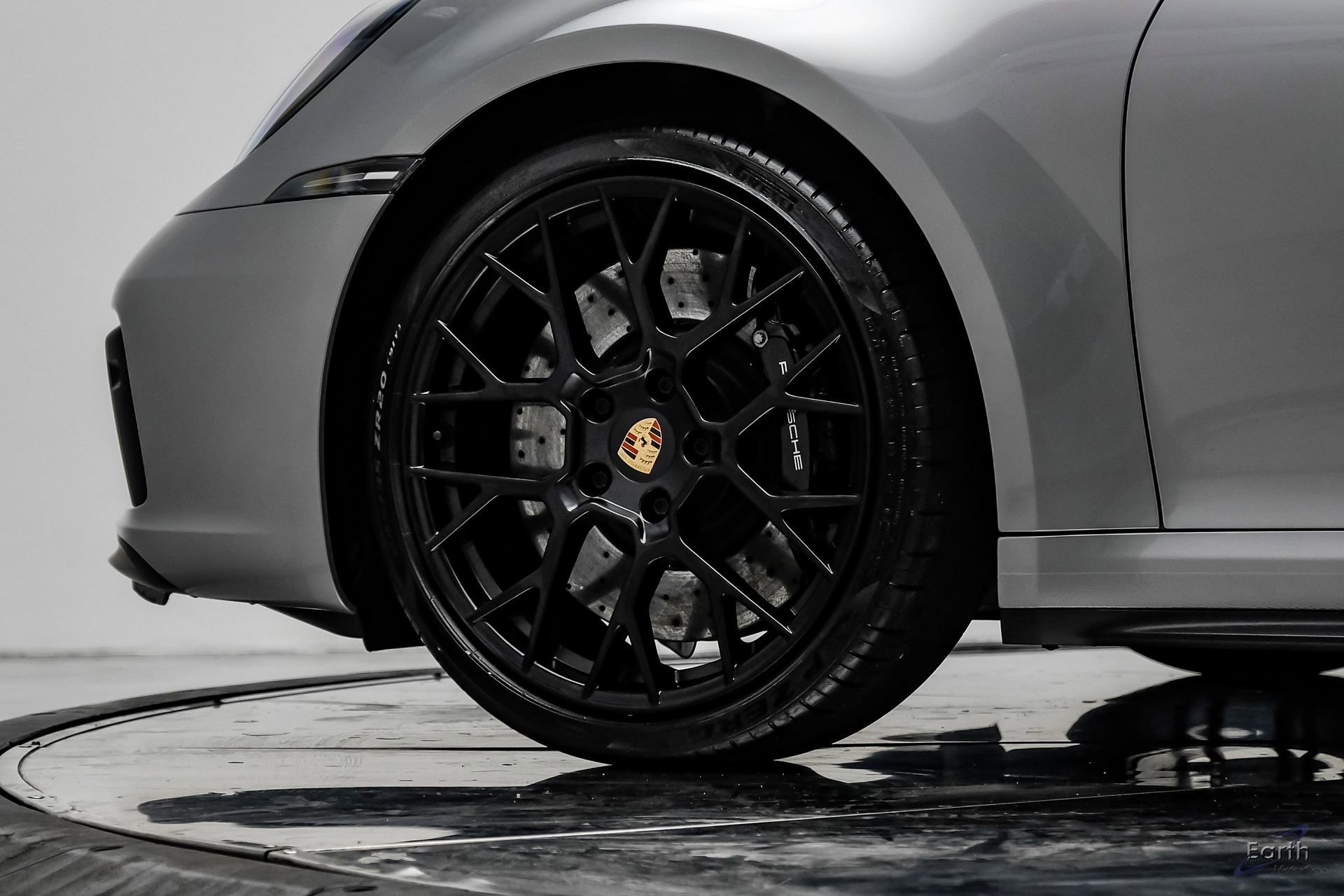 Used 2024 Porsche 911 Carrera GTS RWD image 94