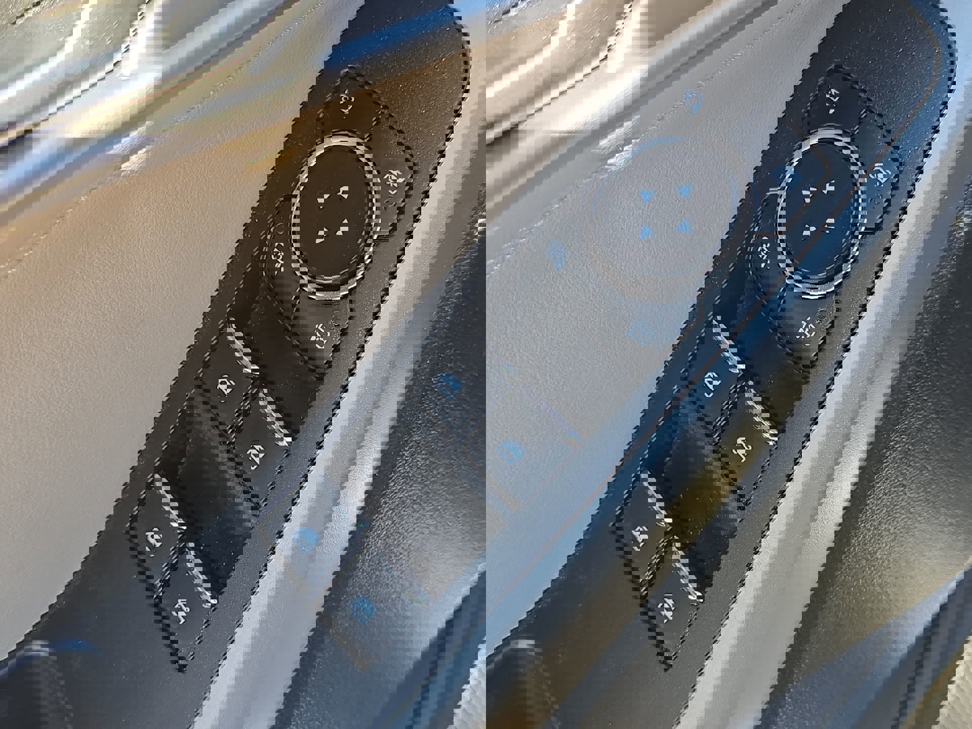 Certified 2024 Ford Explorer Limited image 13