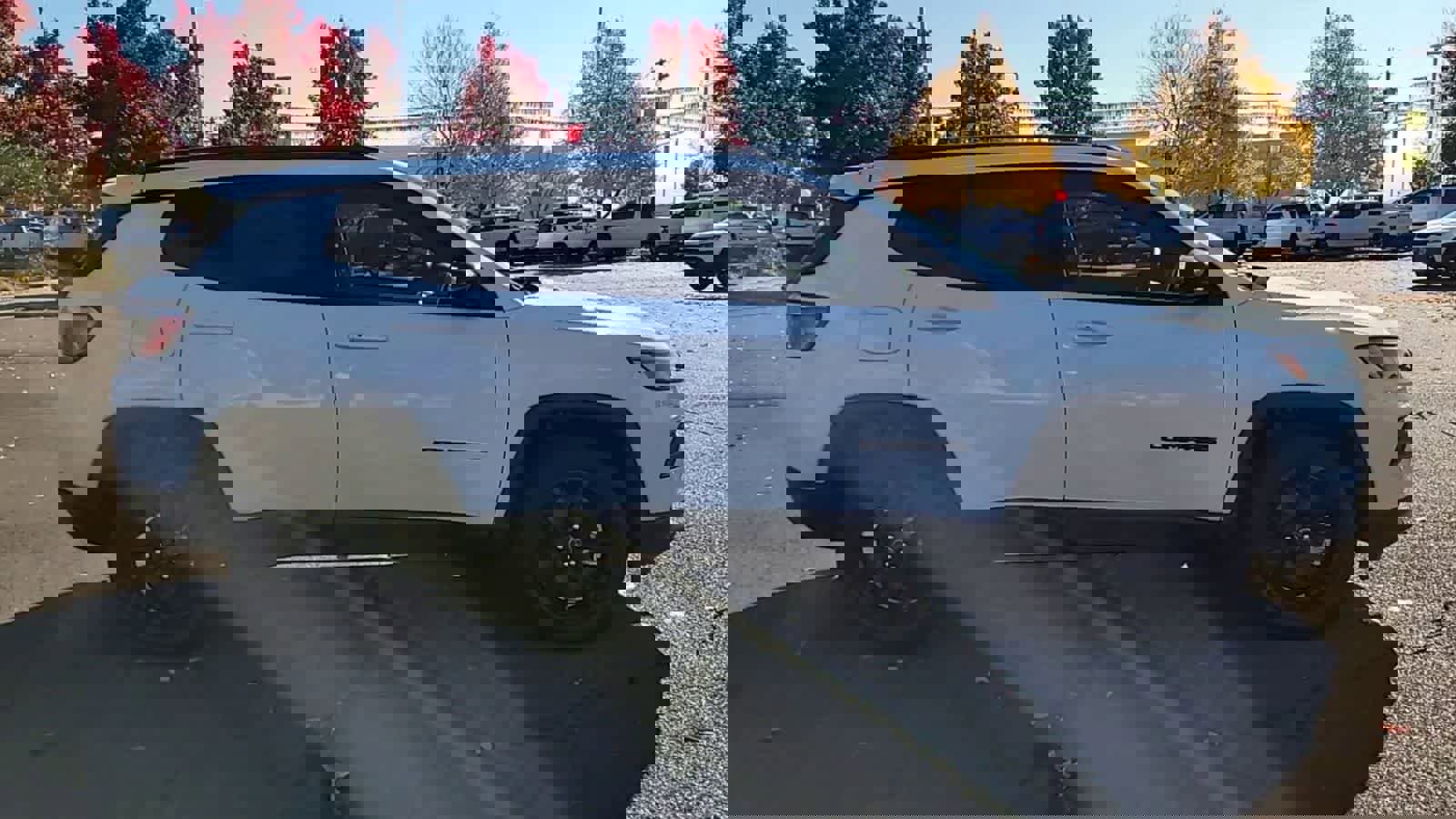 New 2026 Jeep Compass Latitude image 9