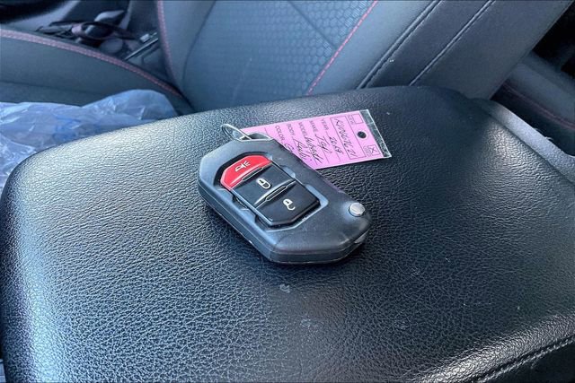 Used 2019 Jeep Wrangler Unlimited Rubicon AWD/4WD image 35