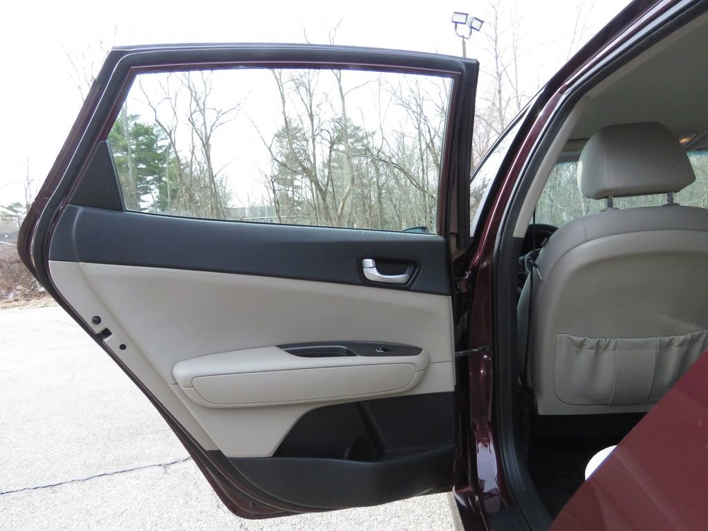 Used 2016 Kia Optima LX w/ LX Convenience Package image 18