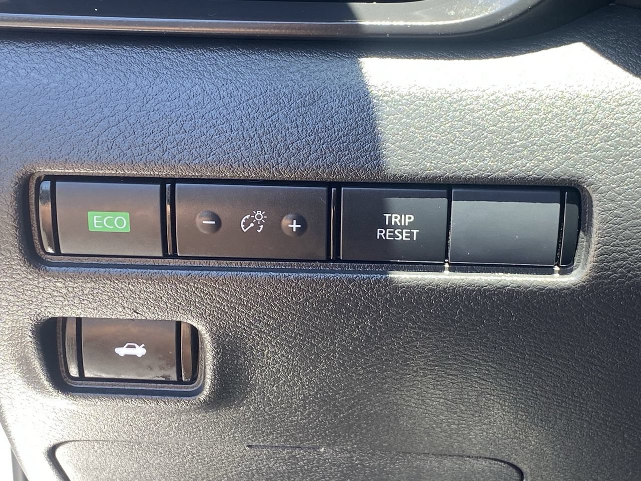 Certified 2025 Nissan Sentra S FWD image 29