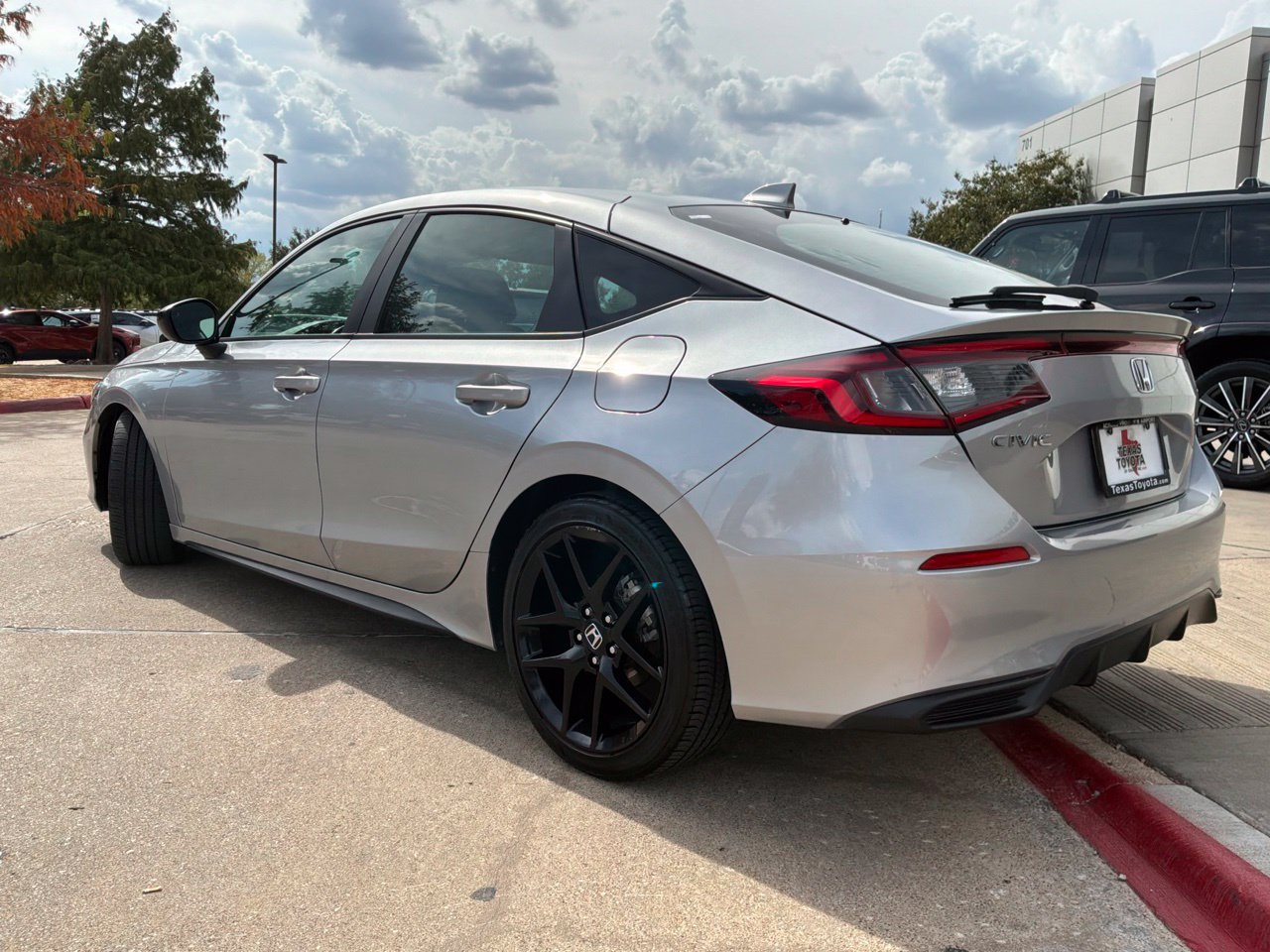 Used 2025 Honda Civic Sport image 8