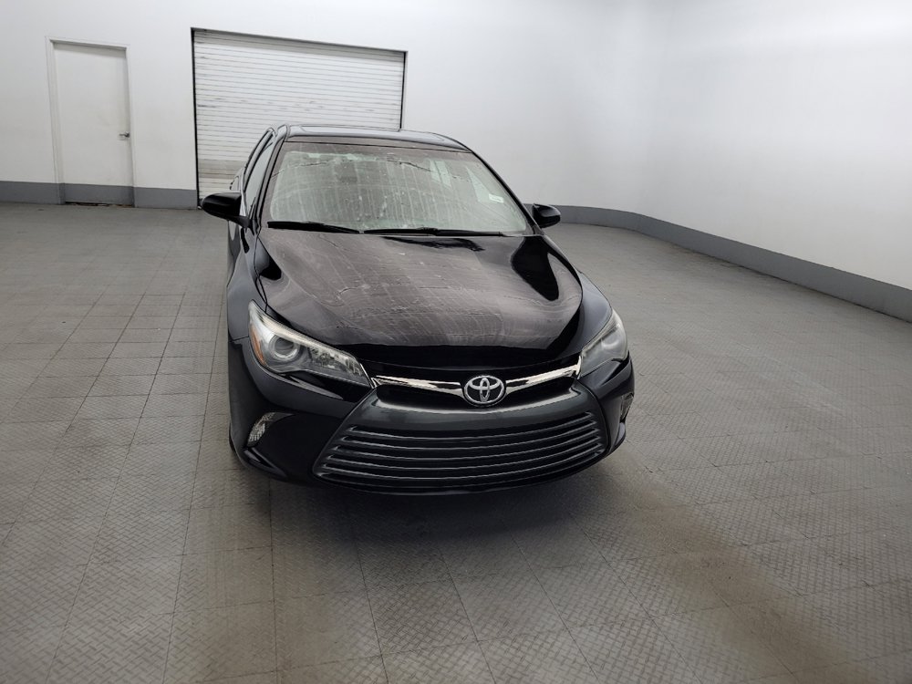 Used 2016 Toyota Camry SE w/ Moonroof Package FWD image 14