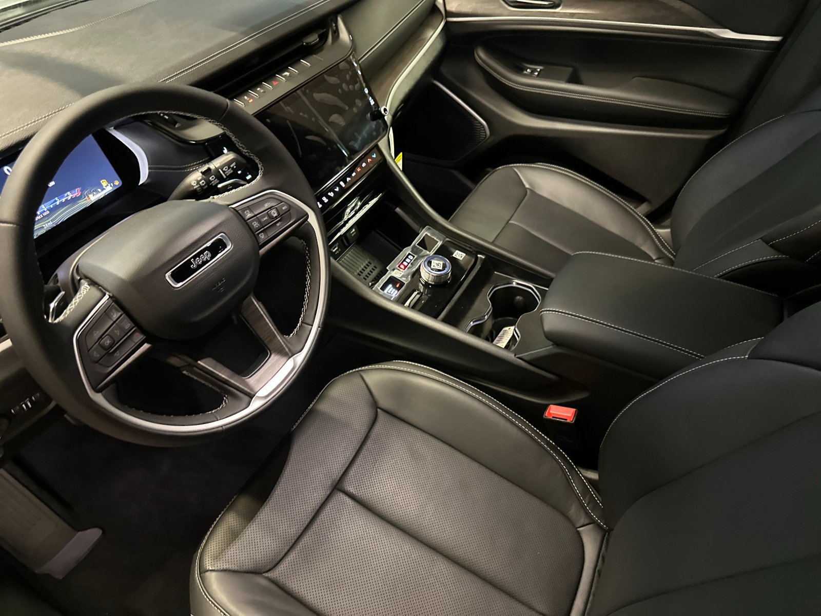 New 2026 Jeep Grand Cherokee Limited AWD/4WD image 9