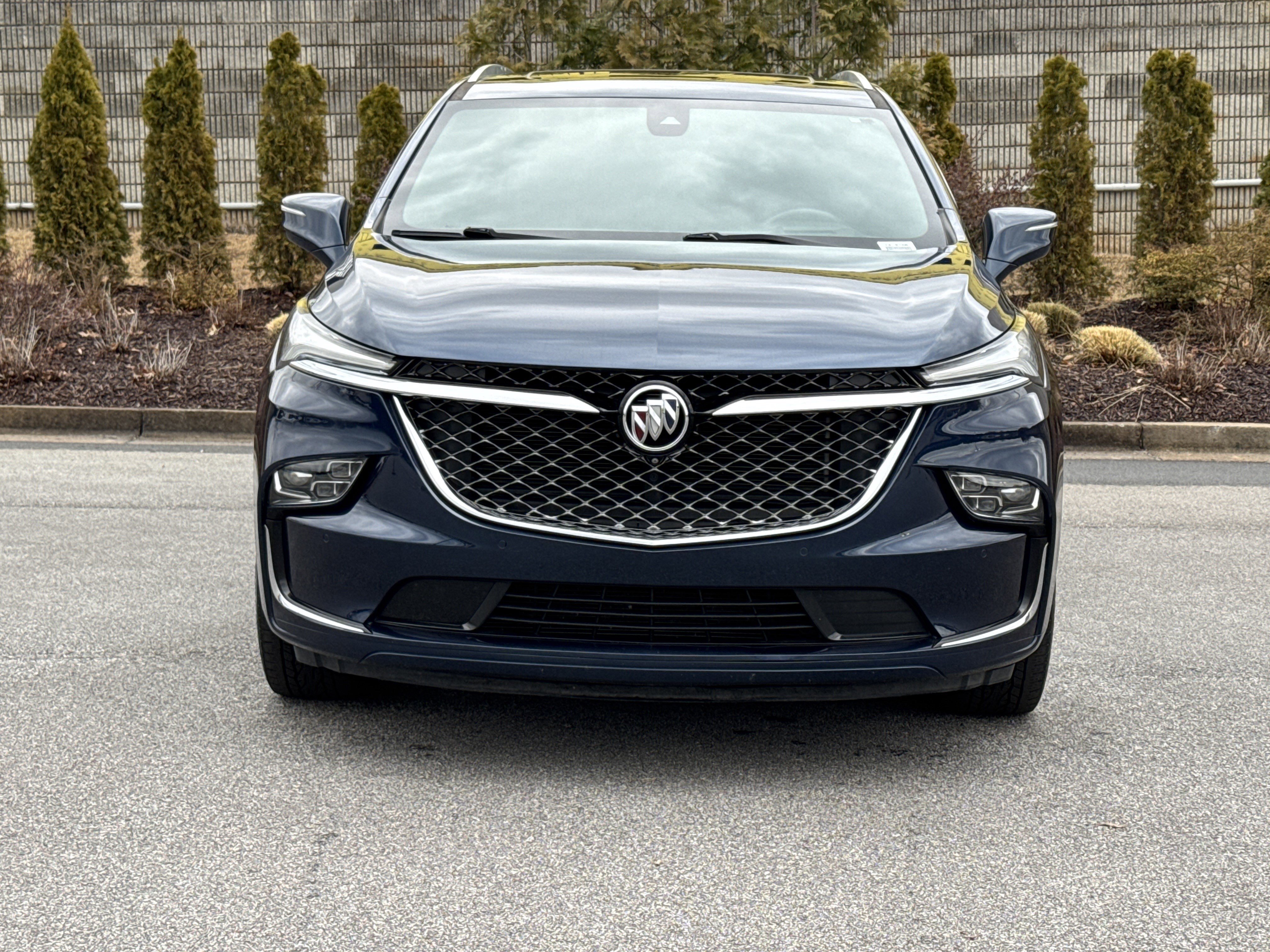 Used 2022 Buick Enclave Avenir w/ Avenir Technology Package image 3