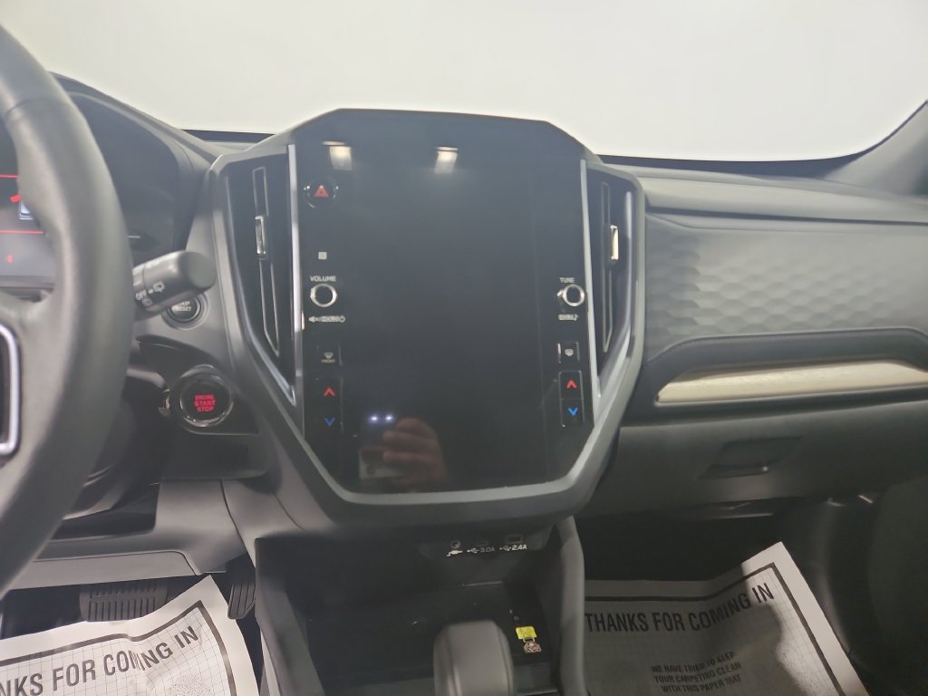 Used 2025 Subaru Forester Limited AWD/4WD image 20