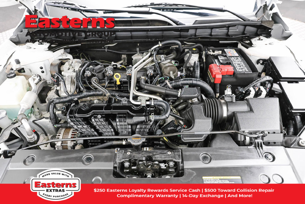 Used 2024 Nissan Altima 2.5 SR FWD image 8