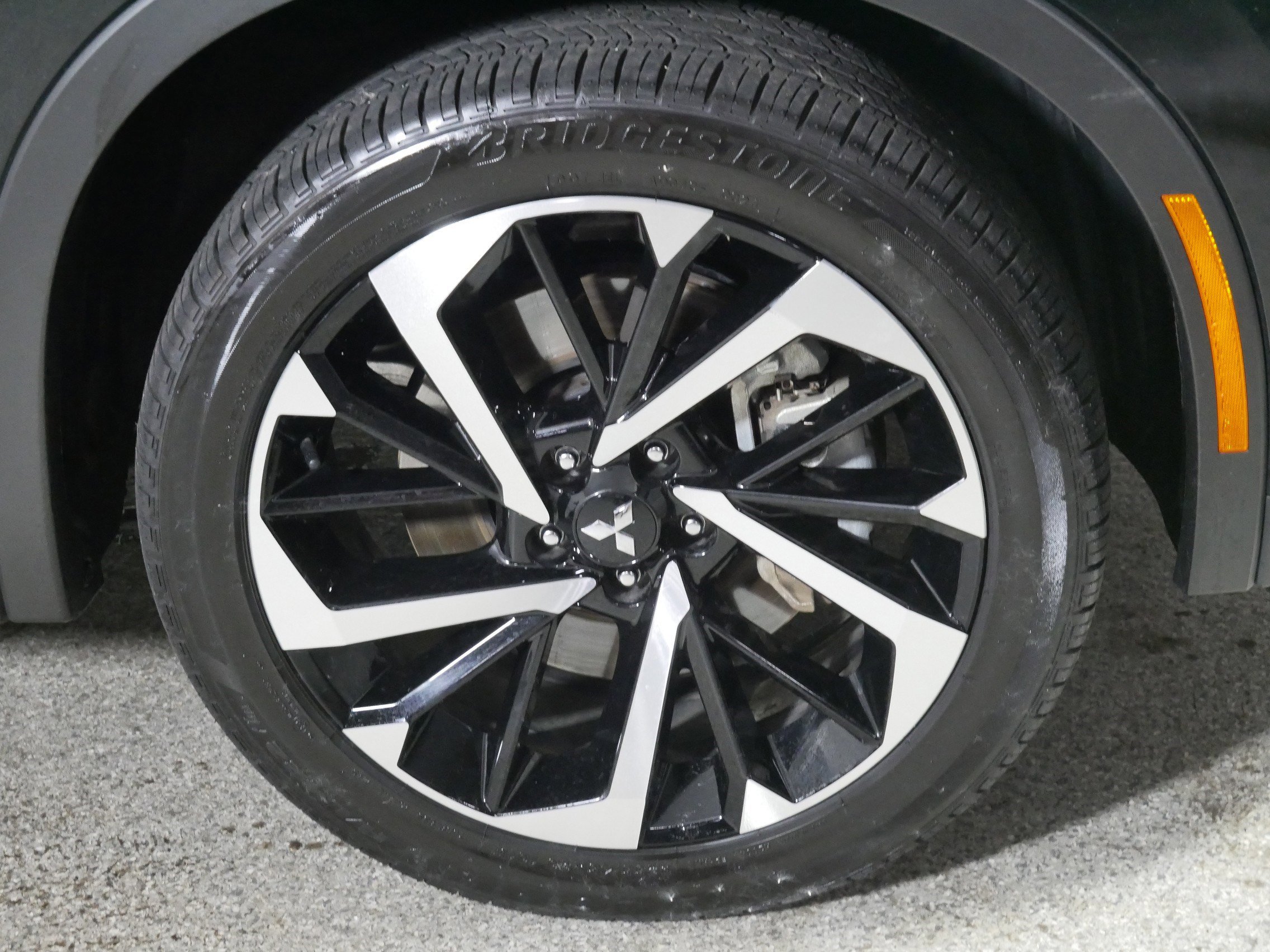 Used 2024 Mitsubishi Outlander SE AWD/4WD image 15