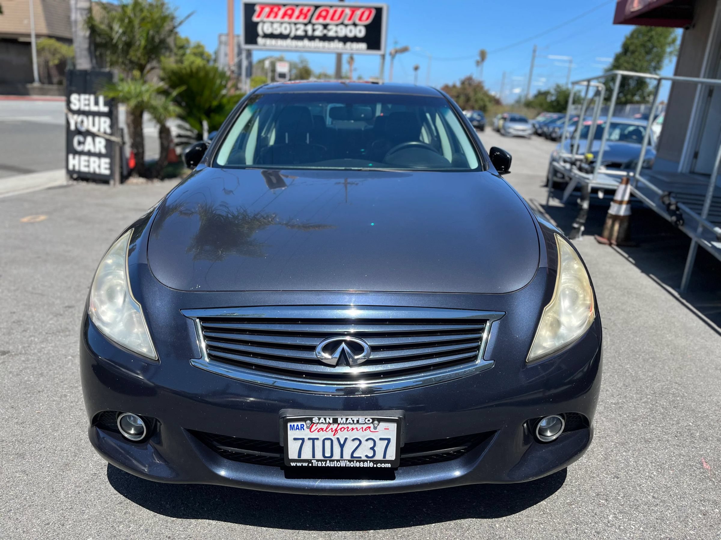 Used 2012 INFINITI G25 Journey RWD image 2