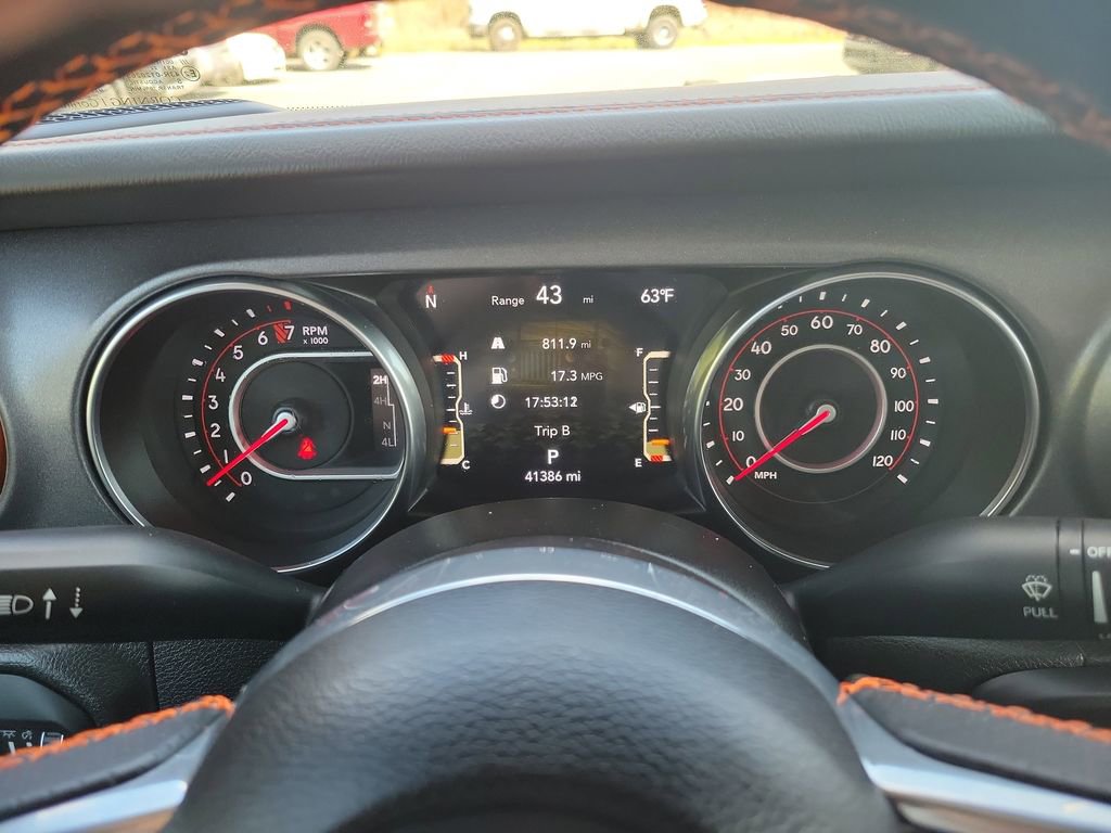 Used 2022 Jeep Gladiator Mojave w/ Cold Weather Group image 13