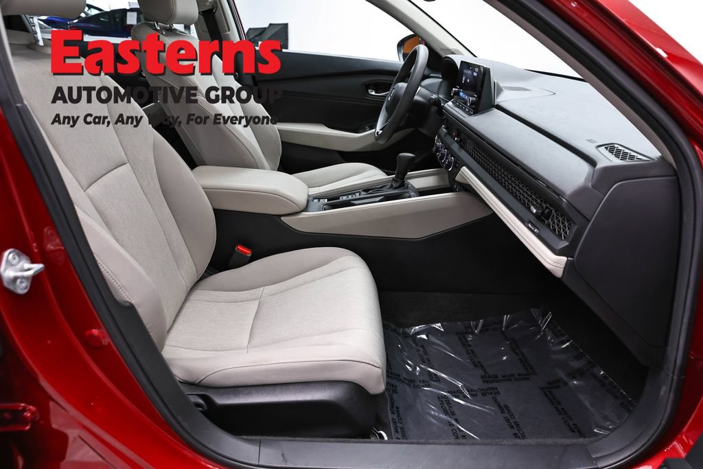 Used 2023 Honda Accord EX image 23