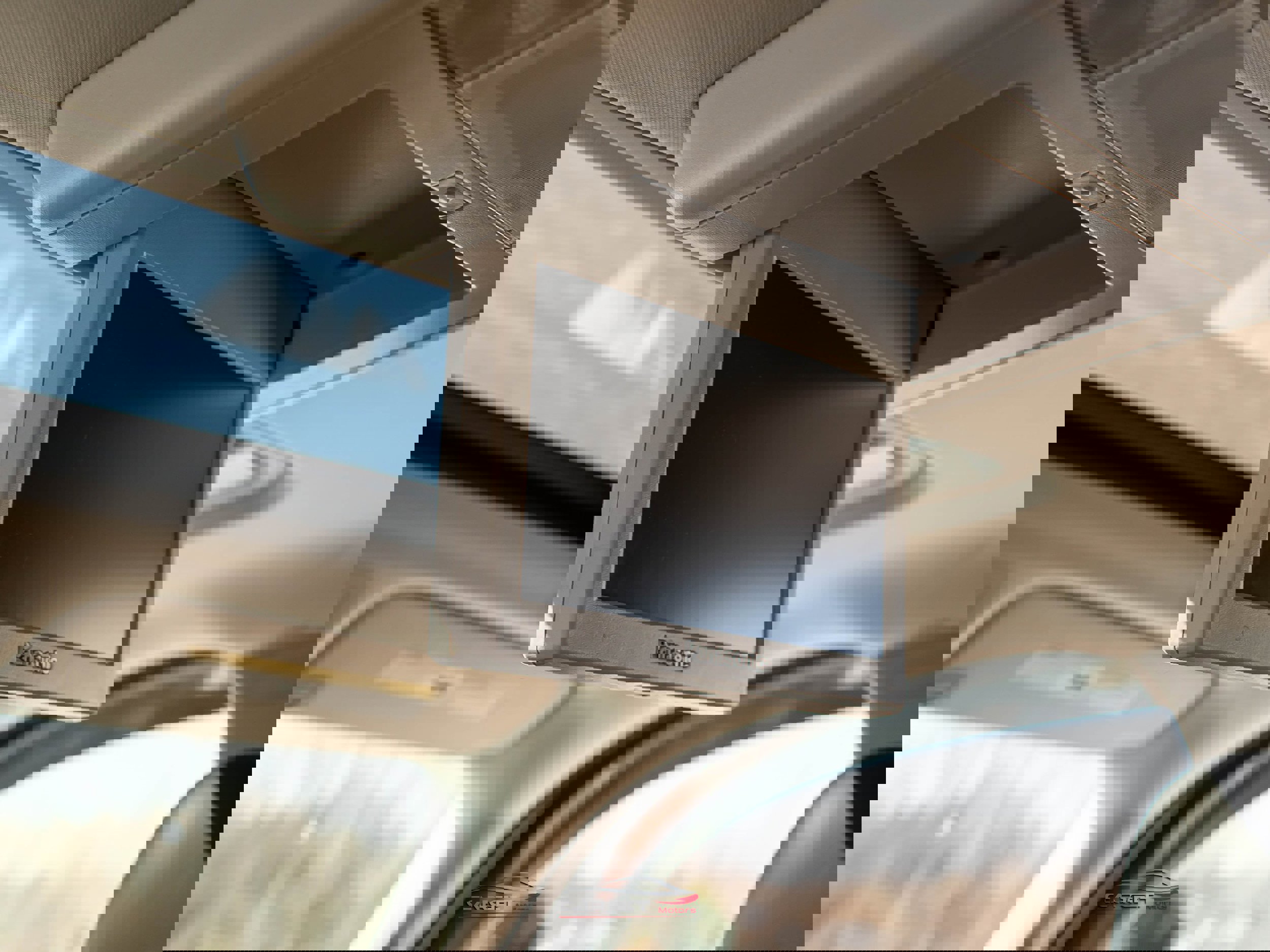 Used 2013 Chevrolet Avalanche LTZ image 22