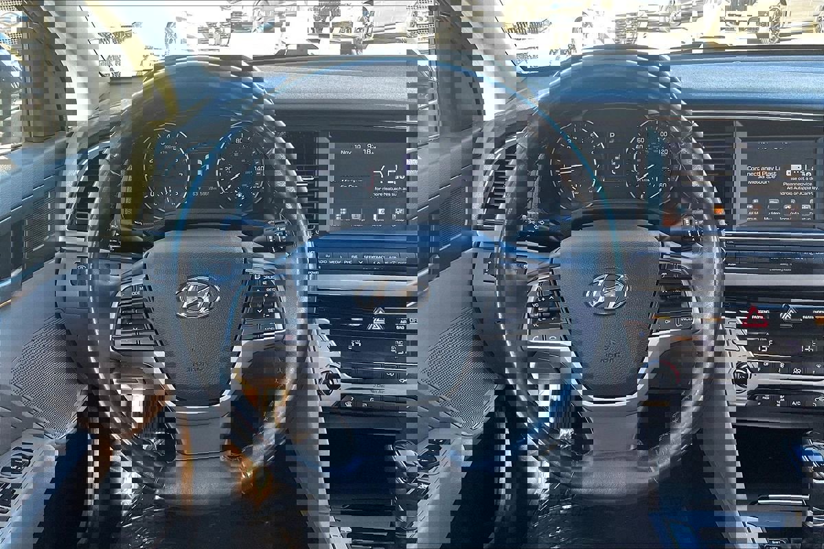 Used 2018 Hyundai Elantra Value Edition w/ Cargo Package image 4