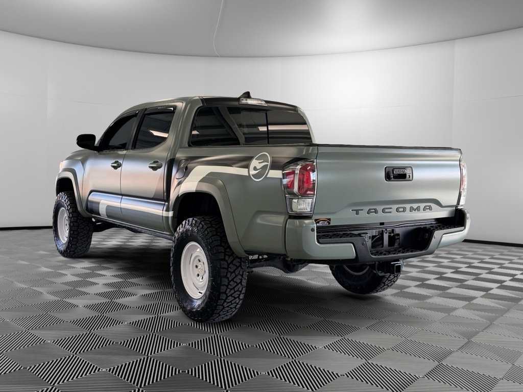 Used 2022 Toyota Tacoma TRD Sport w/ Technology Package image 6