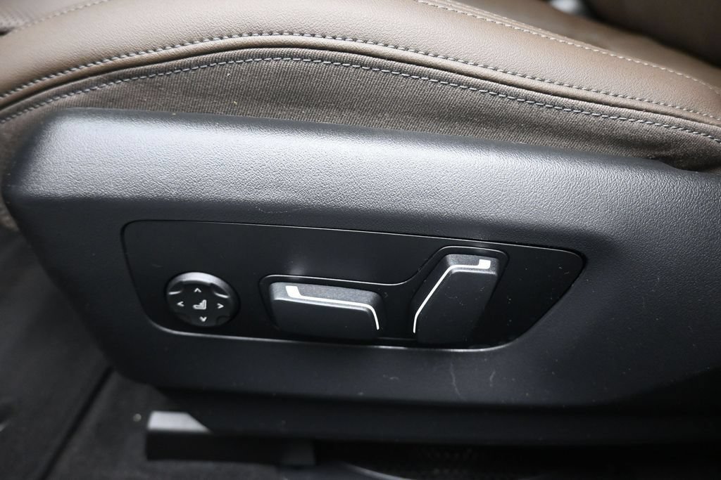 Used 2026 BMW 530i RWD image 14